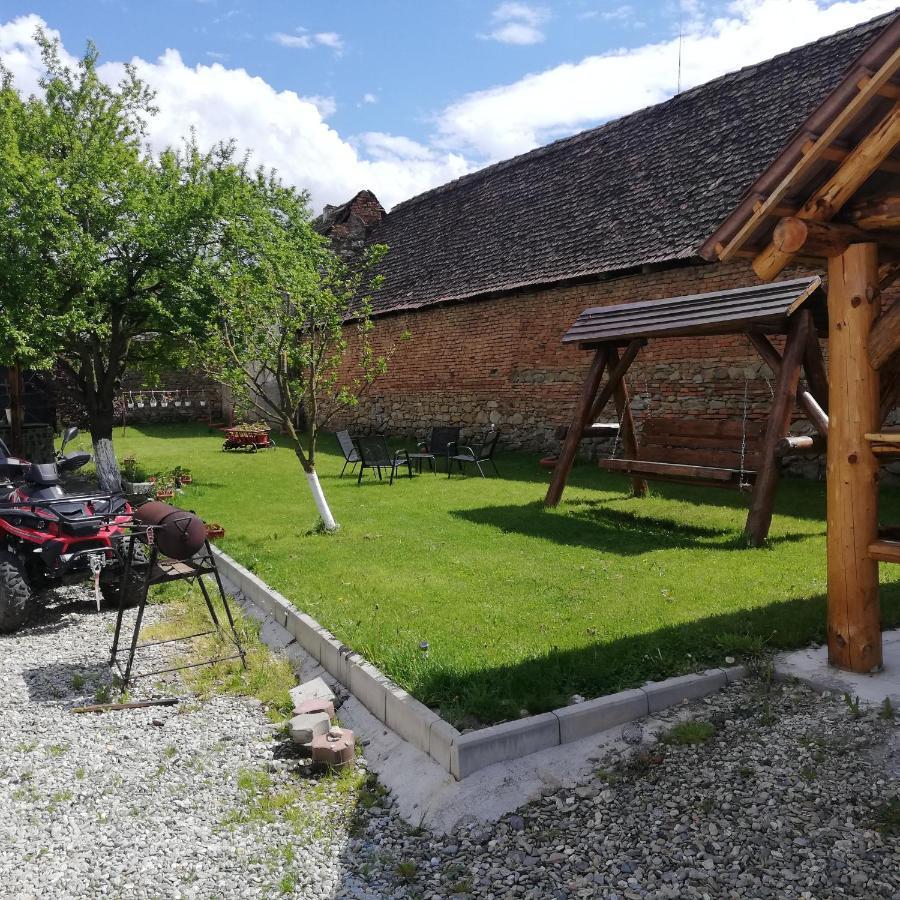 Casa din Barcut Guest House Bagian luar foto